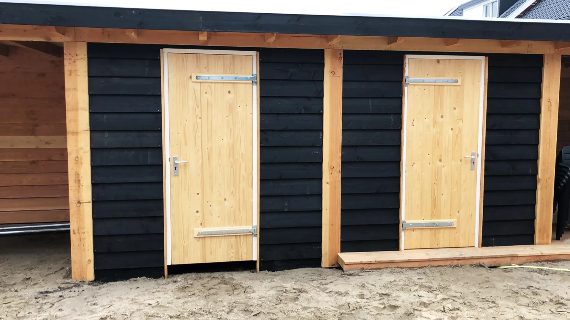 Buitenverblijf in massief Douglas hout